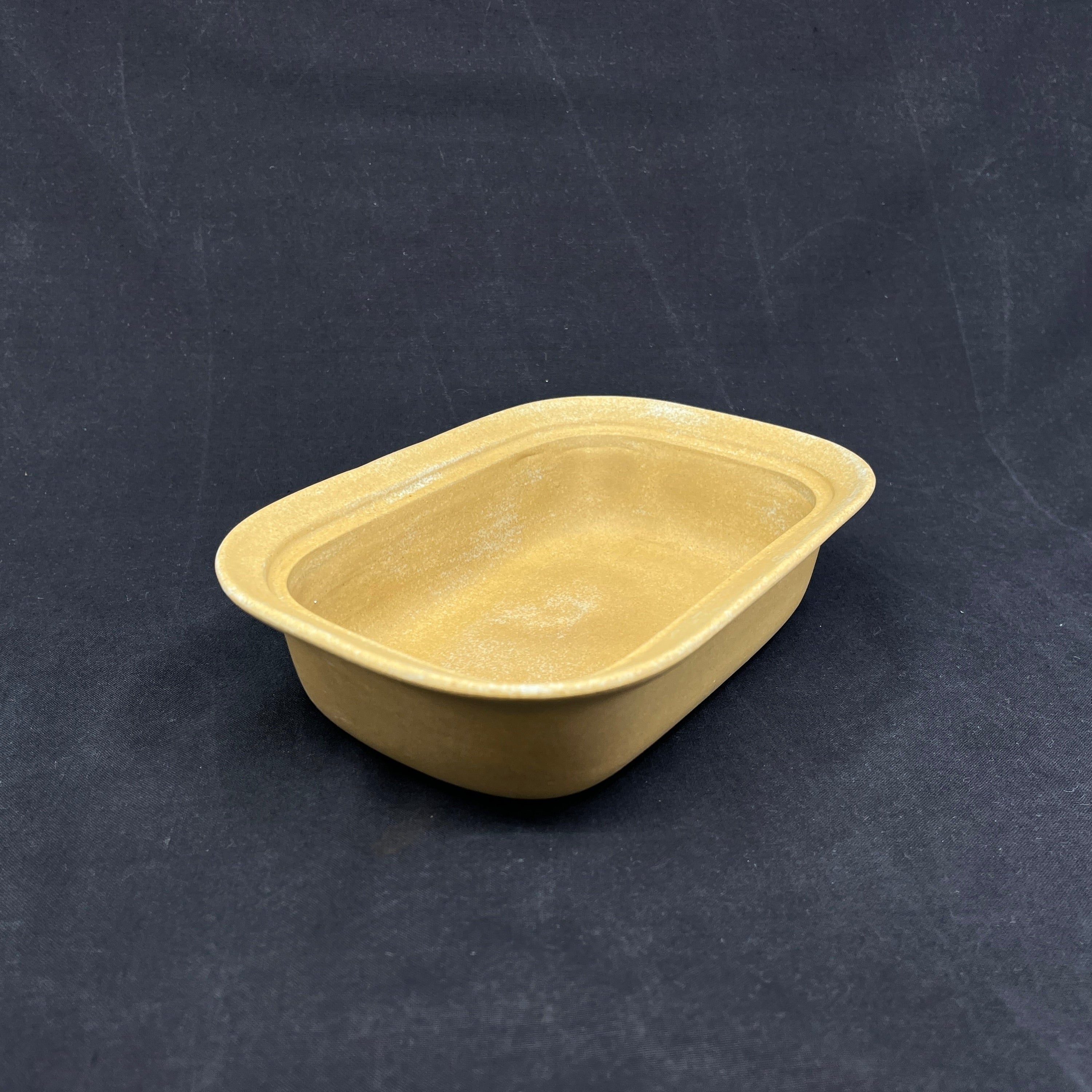 Firkantet Ildpot form af Grethe Meyer for Royal Copenhagen, 3. sortering.