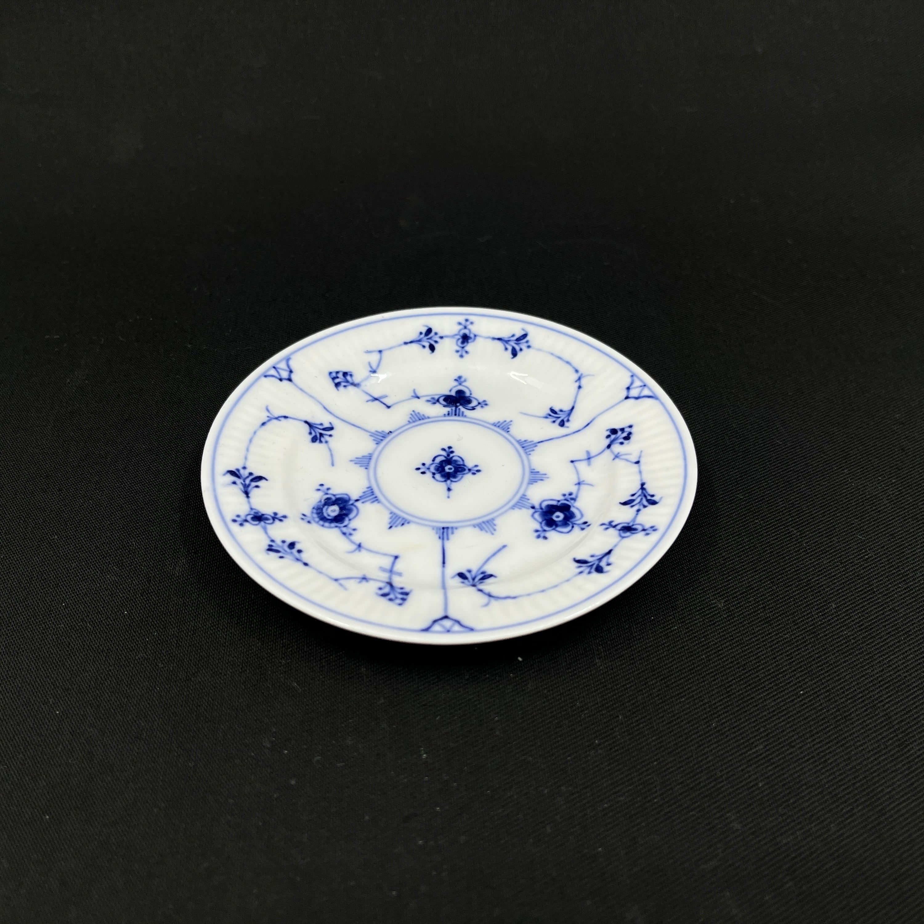 Blue Fluted Fluted Plain egg cup dish, 1/460
