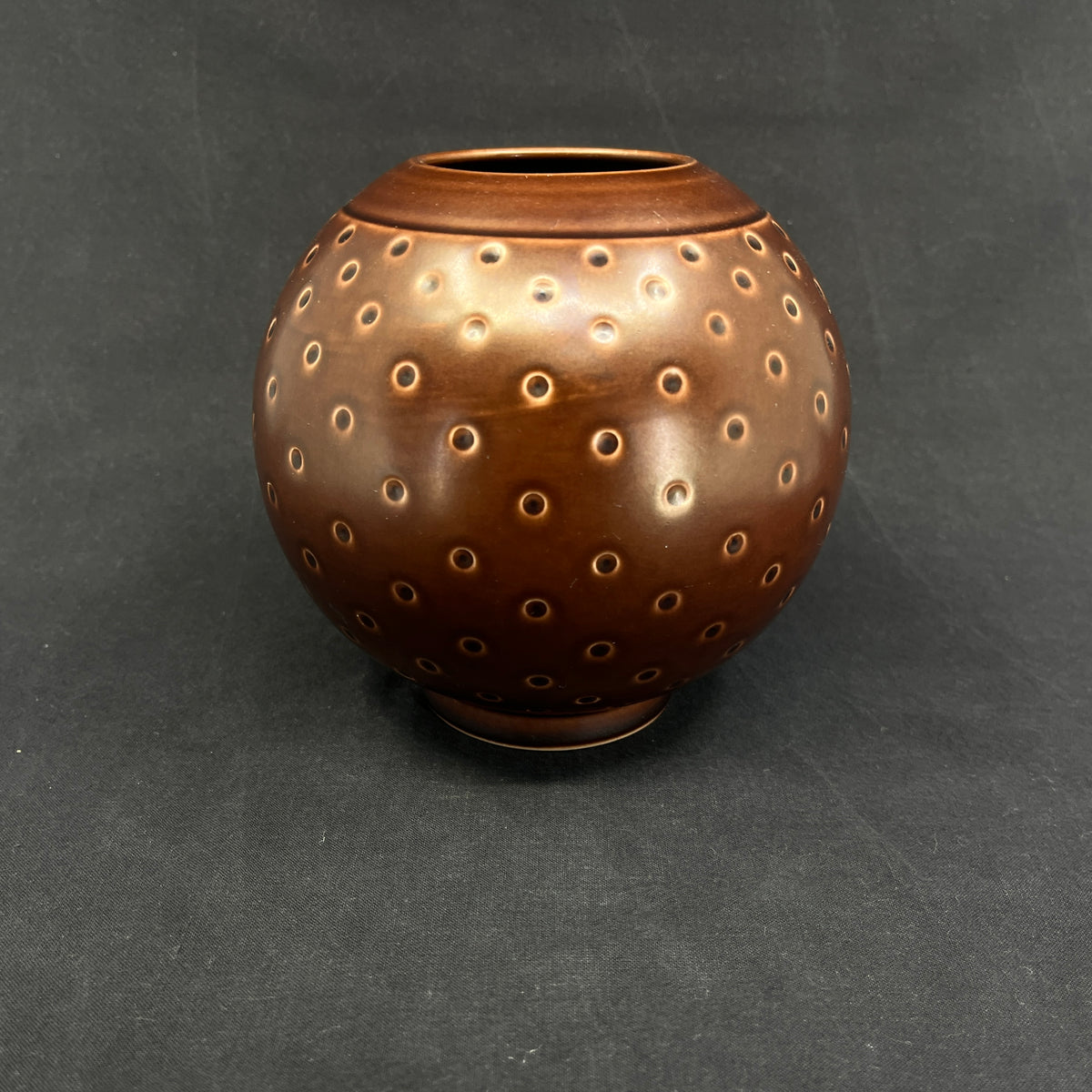 Solbjerg vase with dots from Aluminia