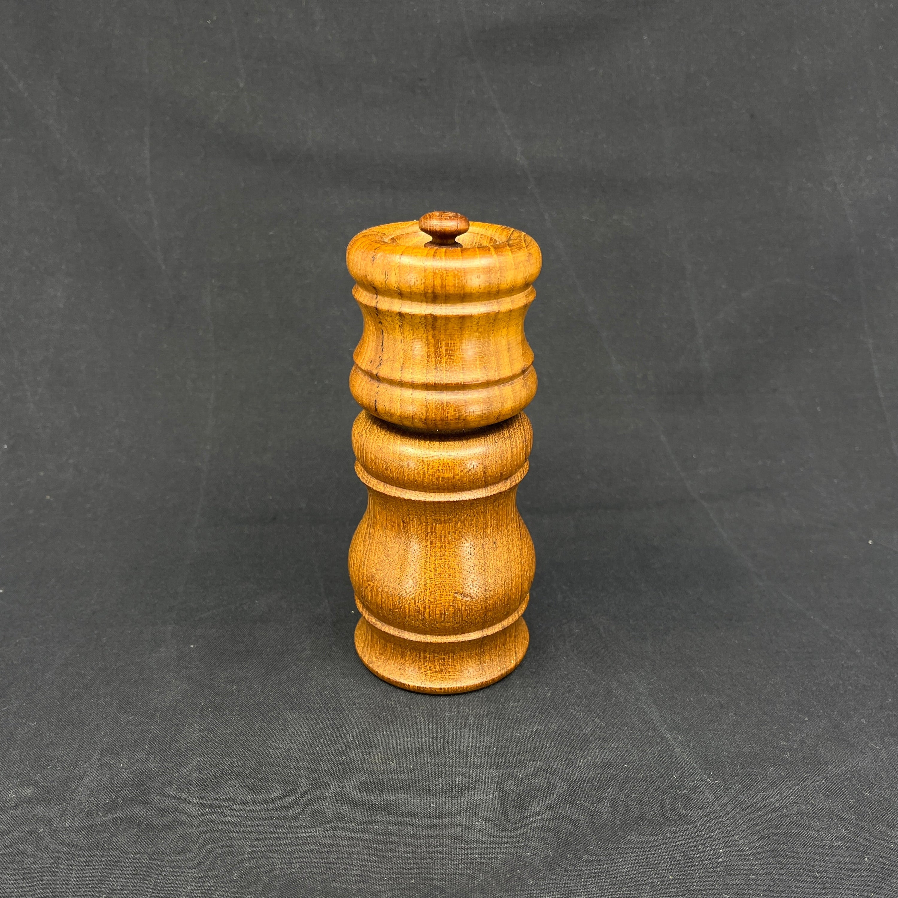 Pepper mill and salt shaker from Nissen in teak