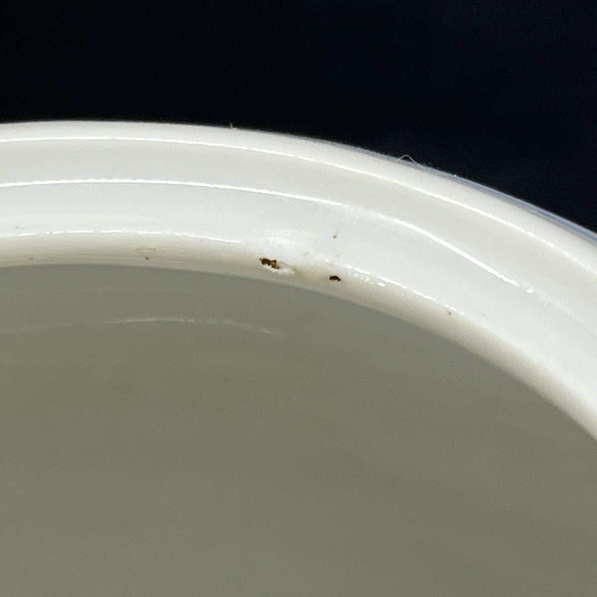 Blue Fluted Fluted Plain teapot, 1/258, 2nd black.