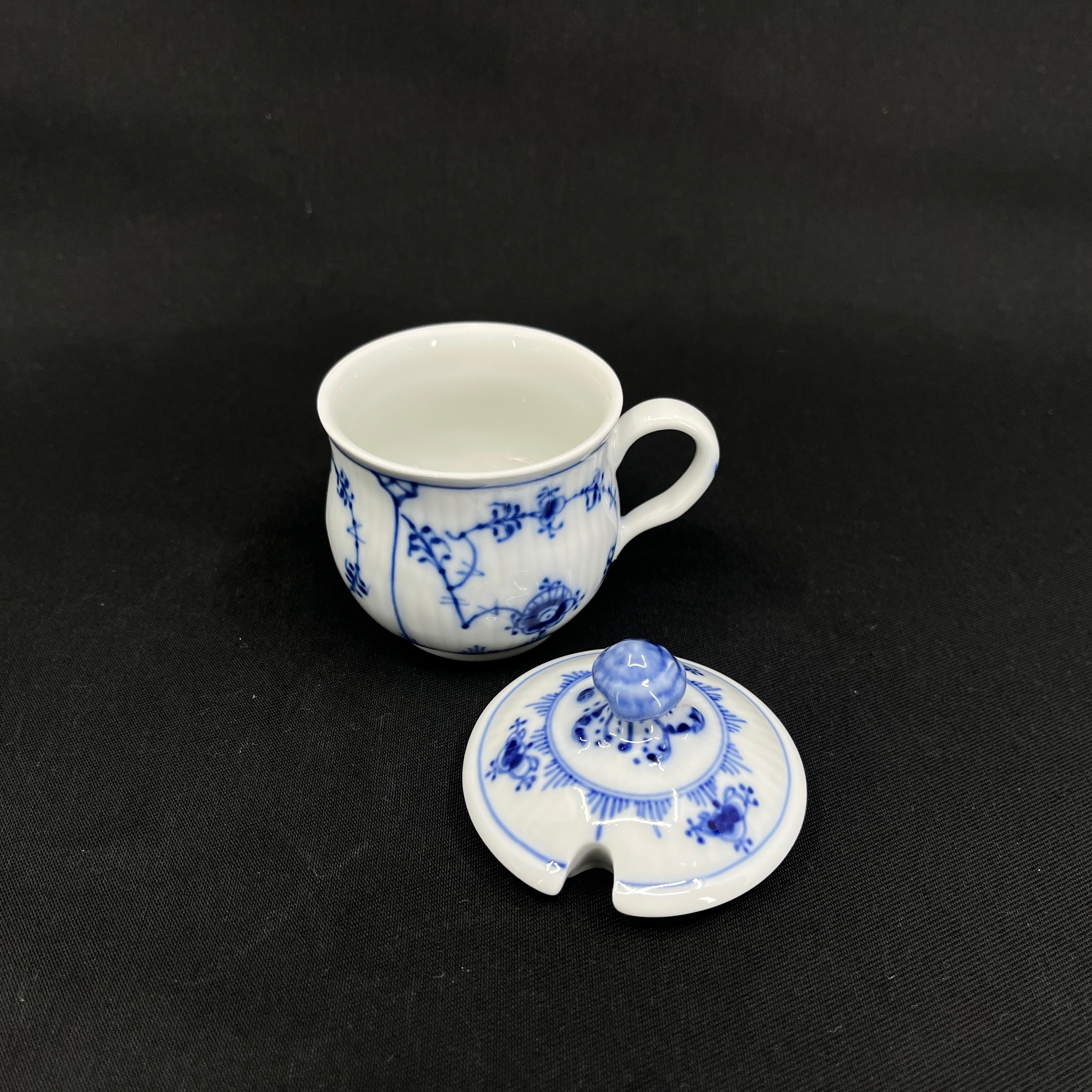 Musselmalet Riflet sennepskrukke