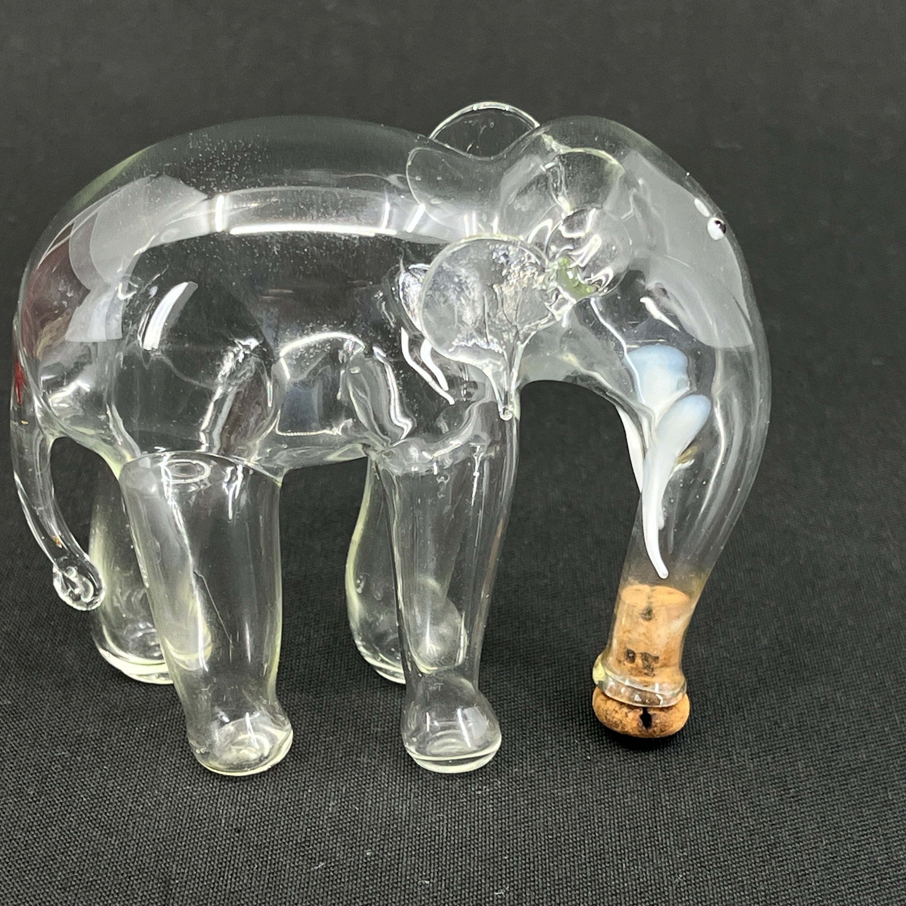 Elefant glas - en karaffel