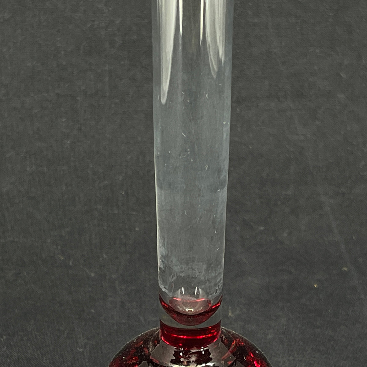 Red orchid vase, 20 cm.