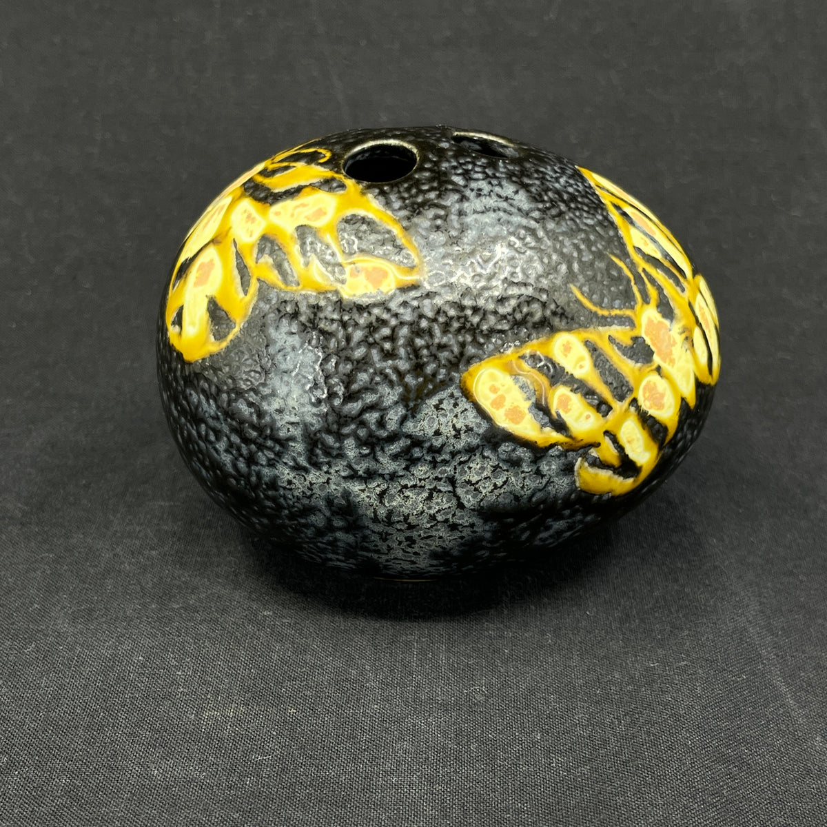 Rare Alumina Baca egg - vase