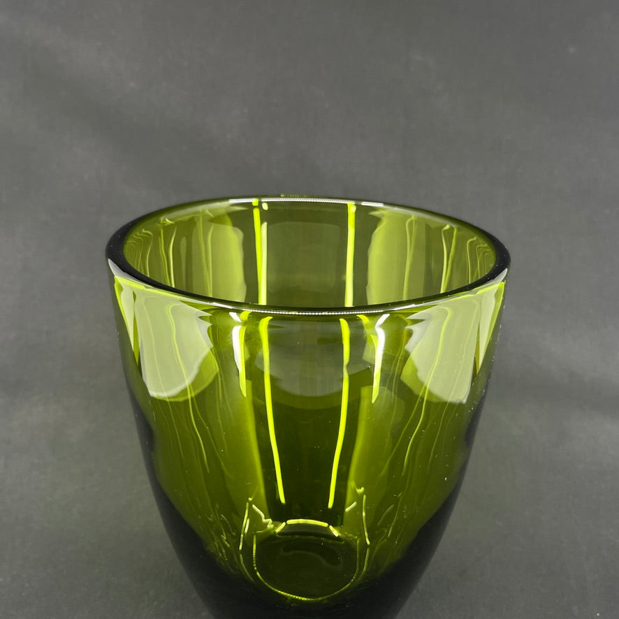 Majgrøn vase fra Holmegaard, 21 cm.