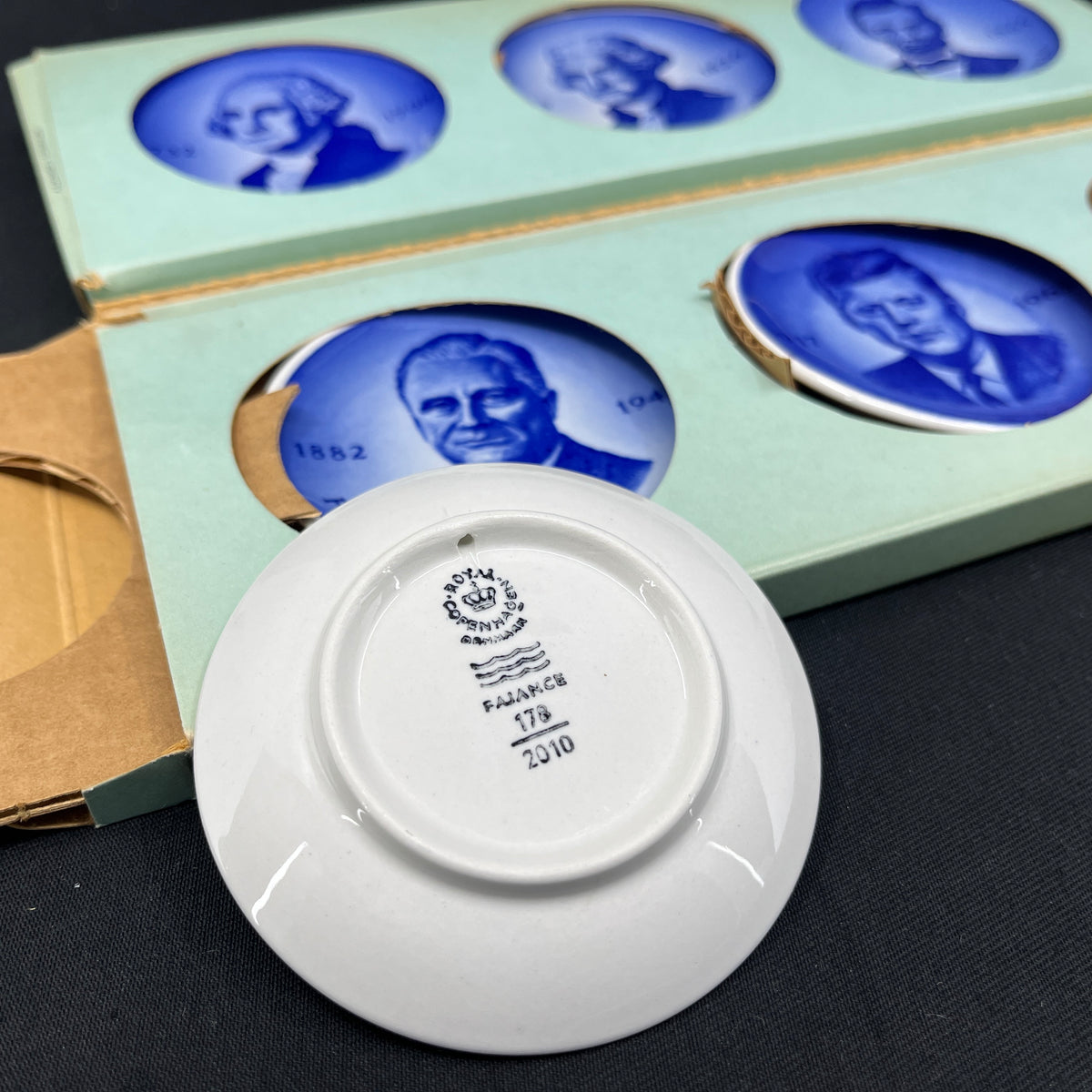 Complete collection 2010 plates with US presidents