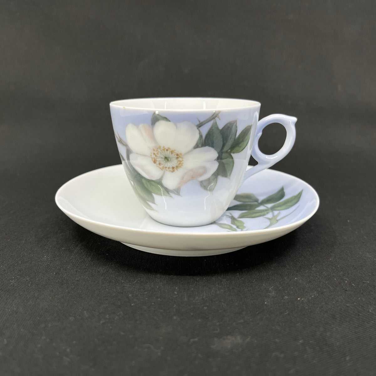 Art nouveau kaffekop fra Royal Copenhagen - Hvid rose