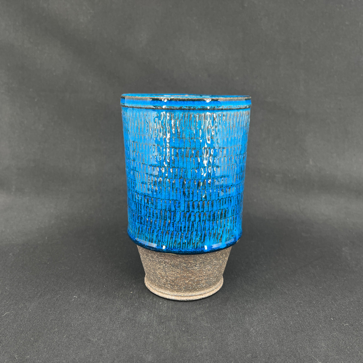 Kähler vase med blå glasur, 15 cm.