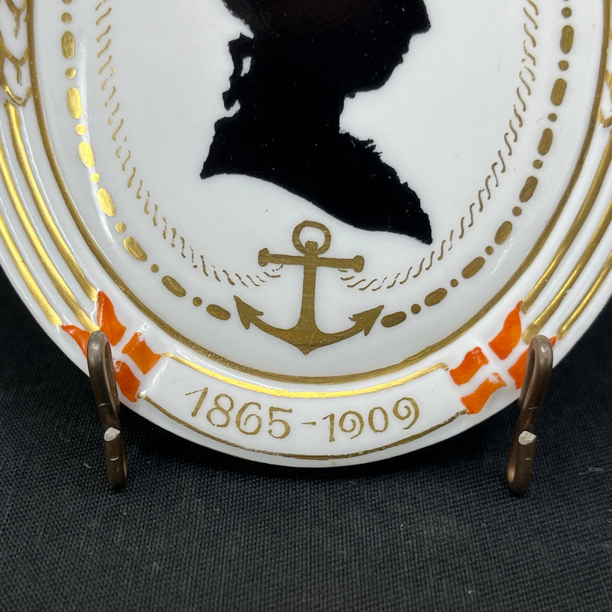 Royal Copenhagen silhouette platte - Prinsesse Marie 1865-1909