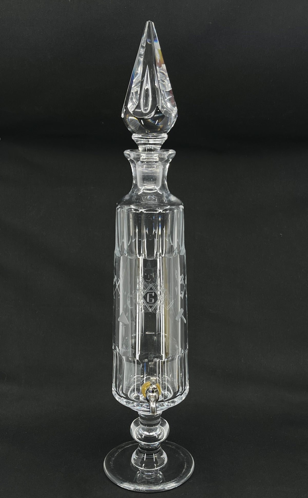 Sjælden whisky dispenser fra Val Saint Lambert med frimurer-symboler
