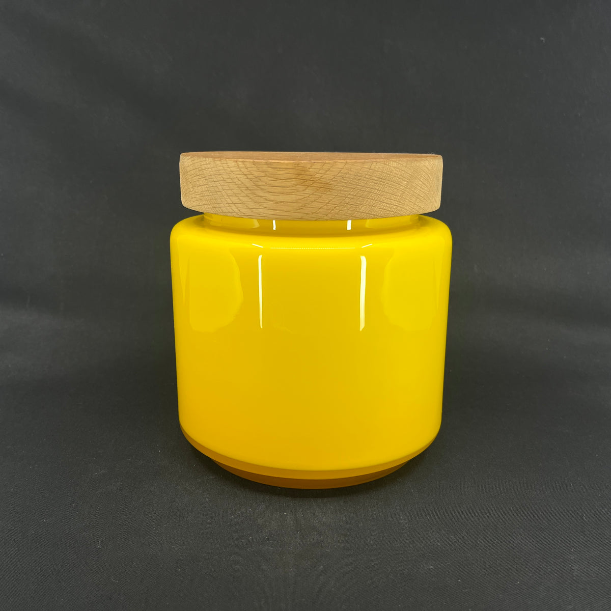 Yellow Palet jar - 17 cm.