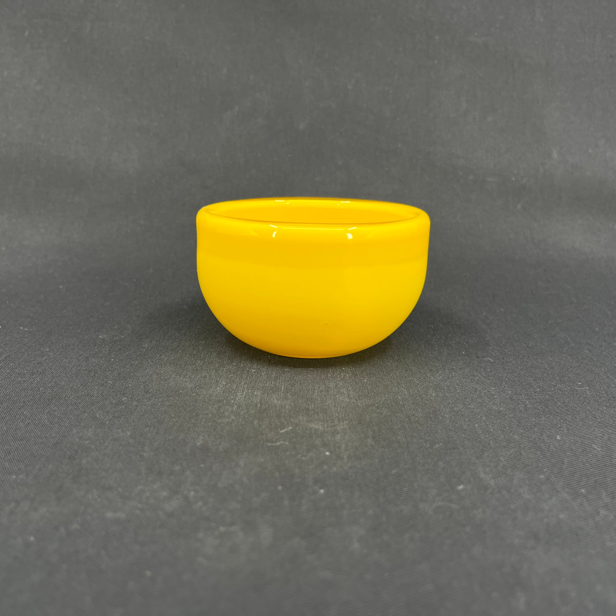 Yellow Palet bowl, 9 cm.