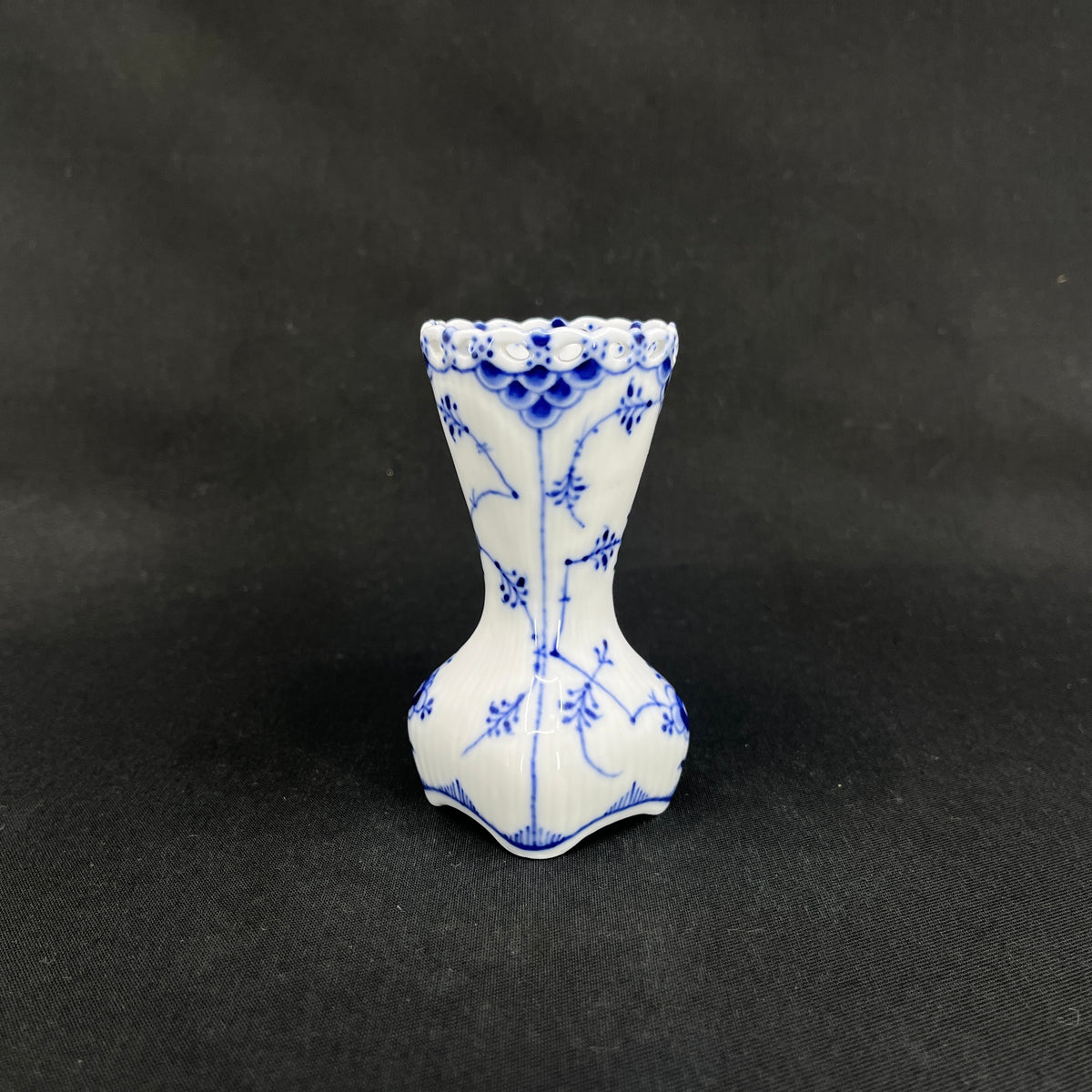 Musselmalet Helblonde vase, 1/1162