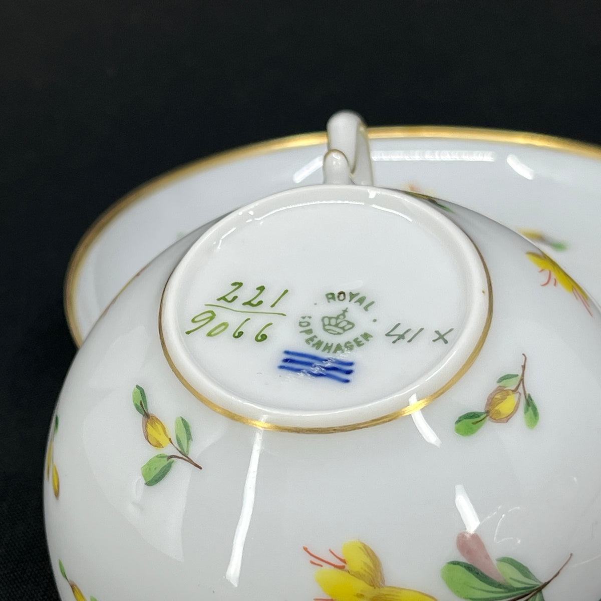 2 Royal Copenhagen Gul Berberis kopper