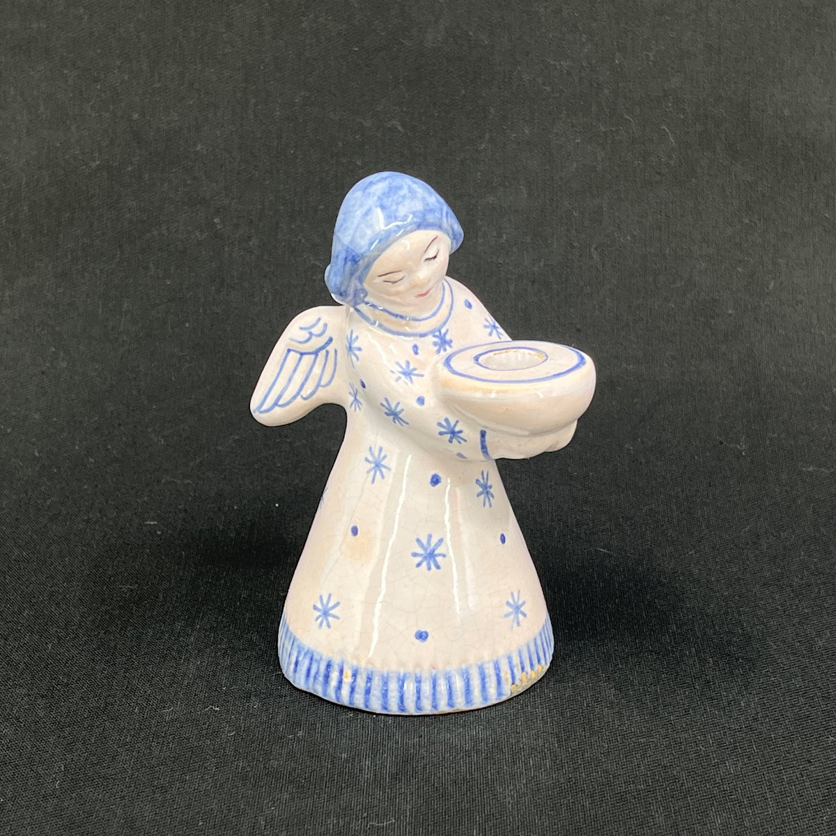 Blue and white angel from L. Hjorth, 9 cm.