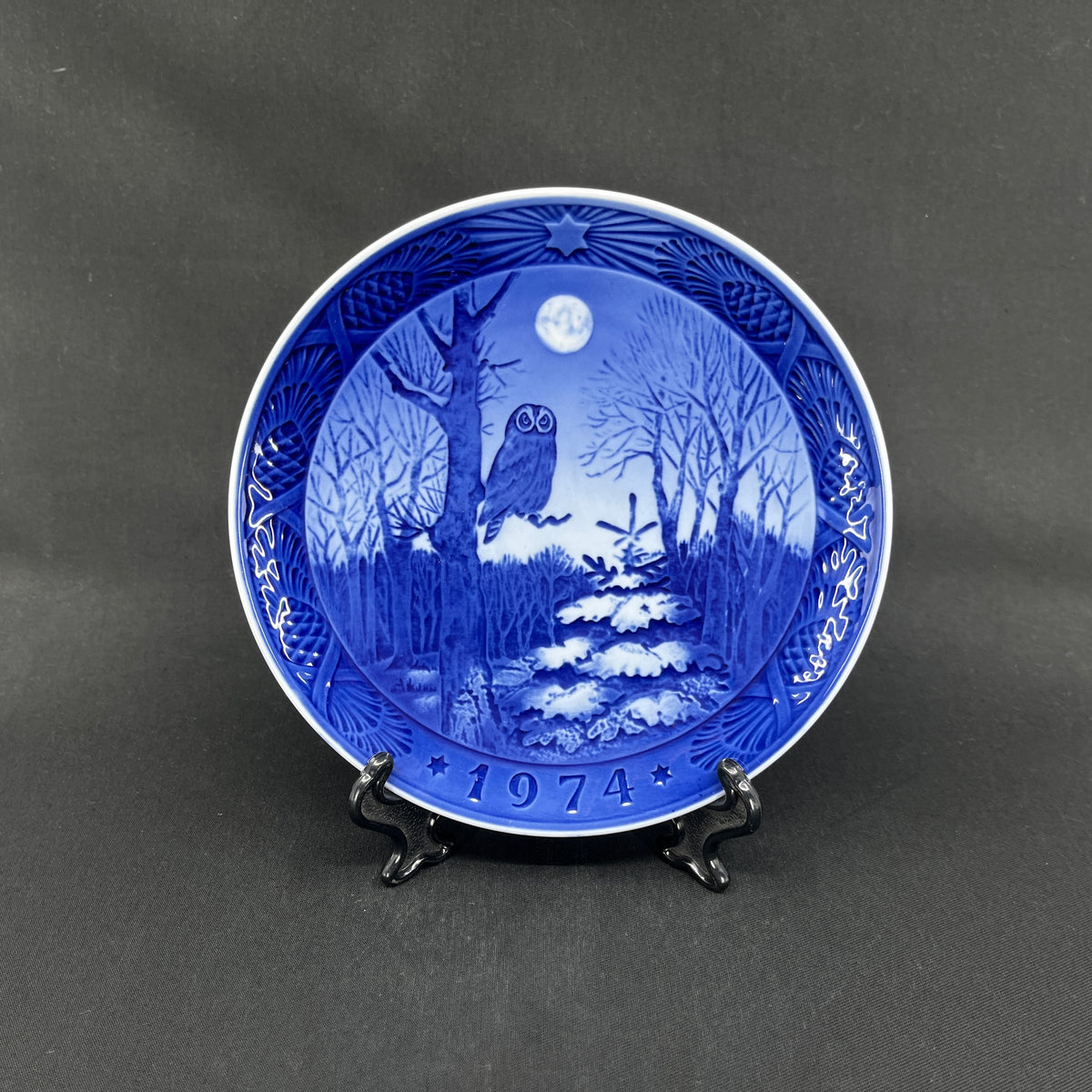 Royal Copenhagen Christmas plate 1974