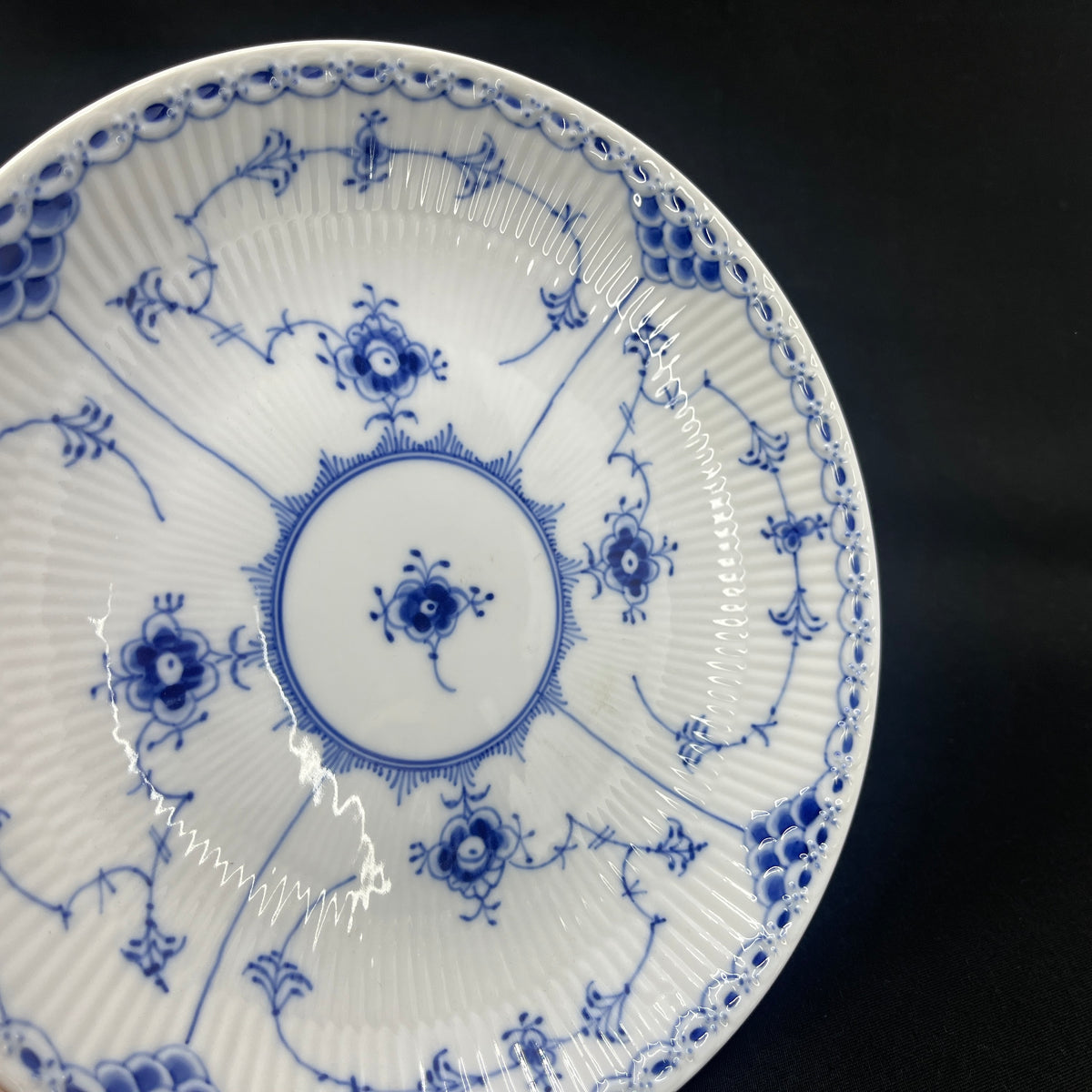 Blue Fluted Half Lace disn, 1/761