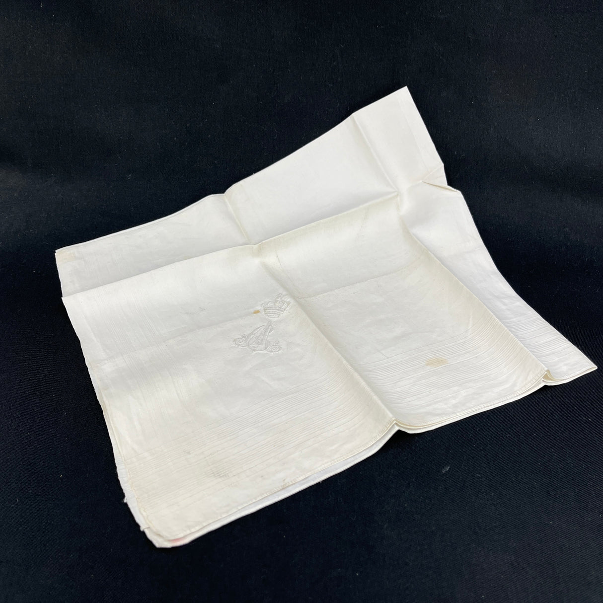 Napkin with the royal monogram of Queen Caroline Amalie (1796–1881)