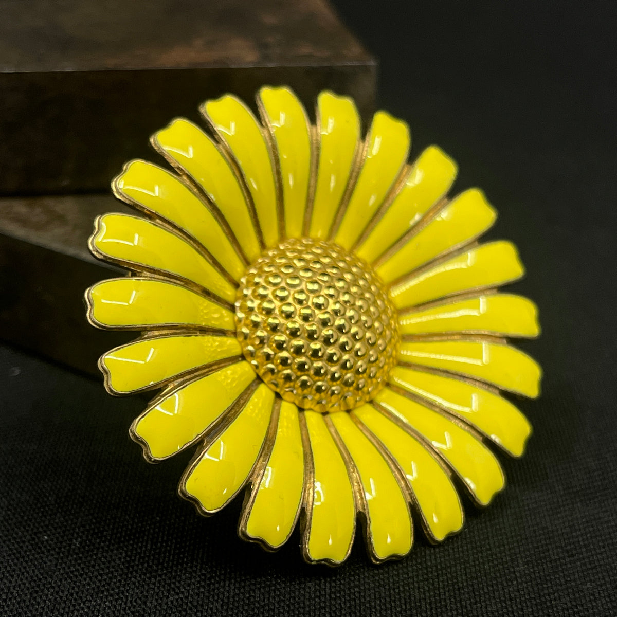 Gul Marguerit af Volmer Bahner - 5 cm.