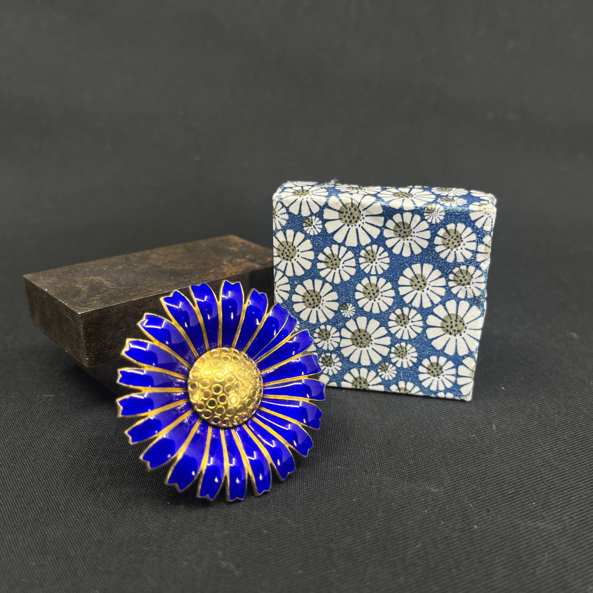 Original Anton Michelsen Marguerite broche - Mørkeblå