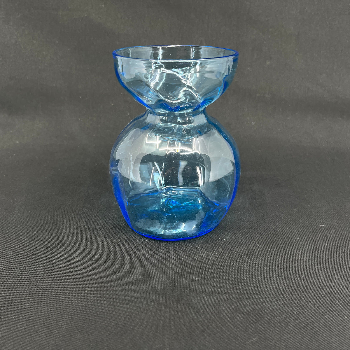 Blåt hyacintglas fra Holmegaard Glasværk fra 1800 tallet