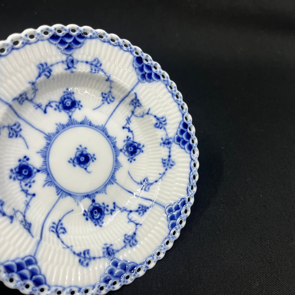 Small Full lace deep plate, 1/1081