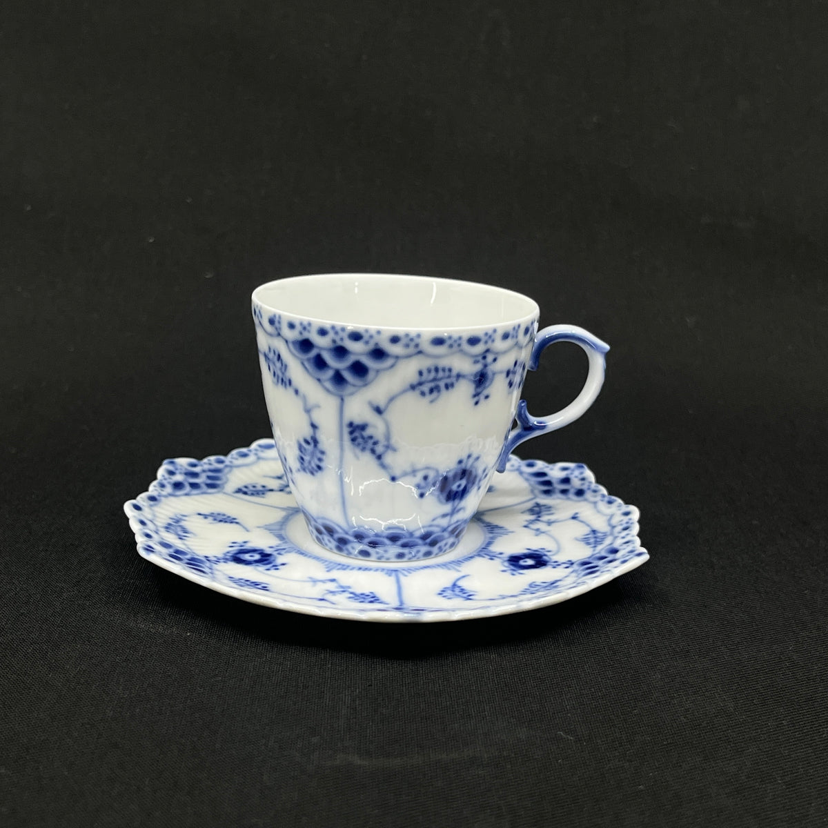 Blue fluted full lace espresso cup 1/1038