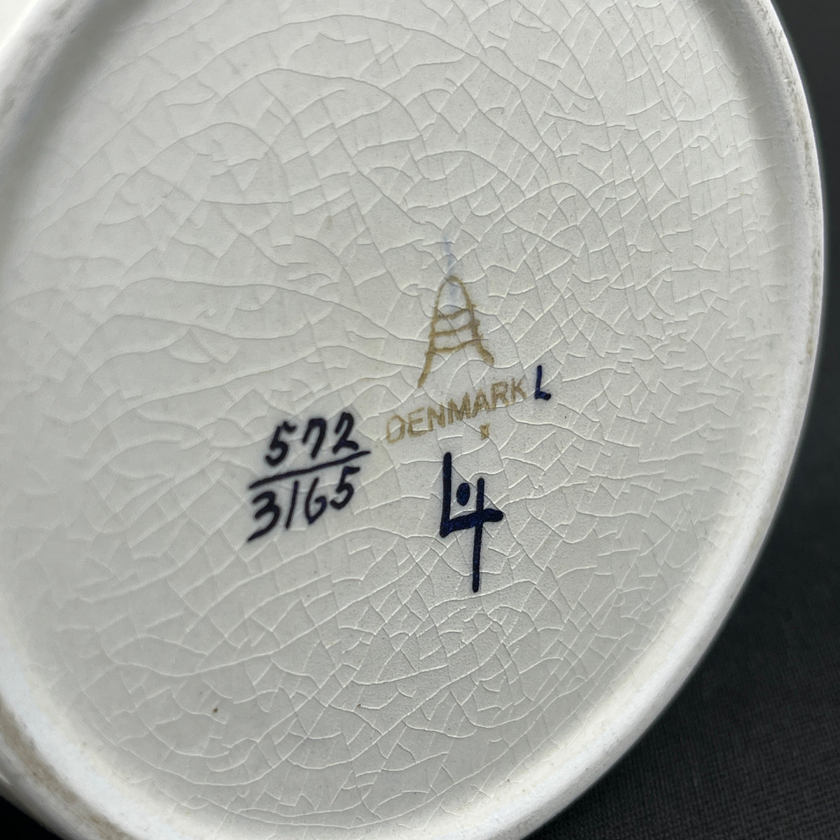 Round Tenera bowl with lid from Royal Copenhagen