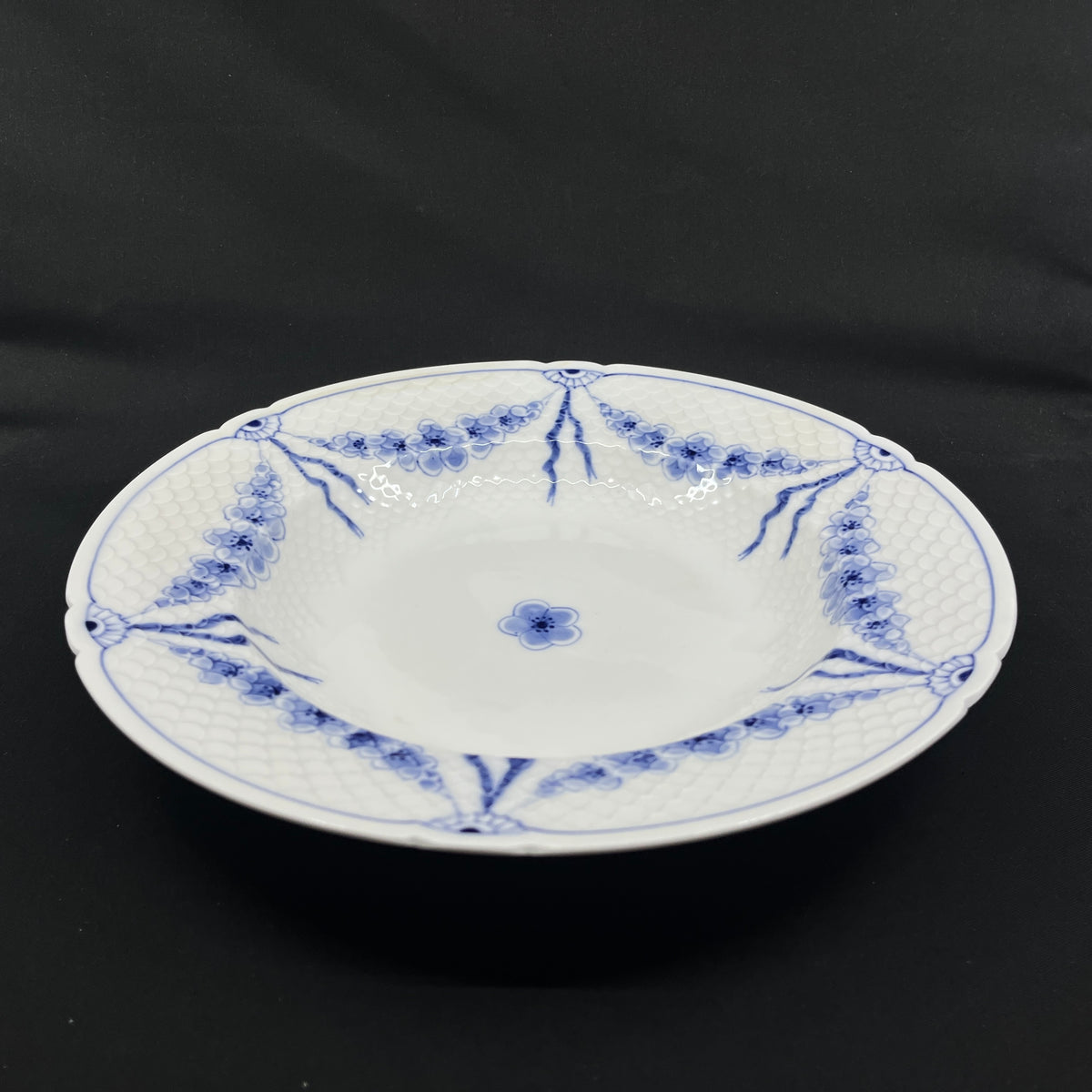 Rare Empire porridge dish