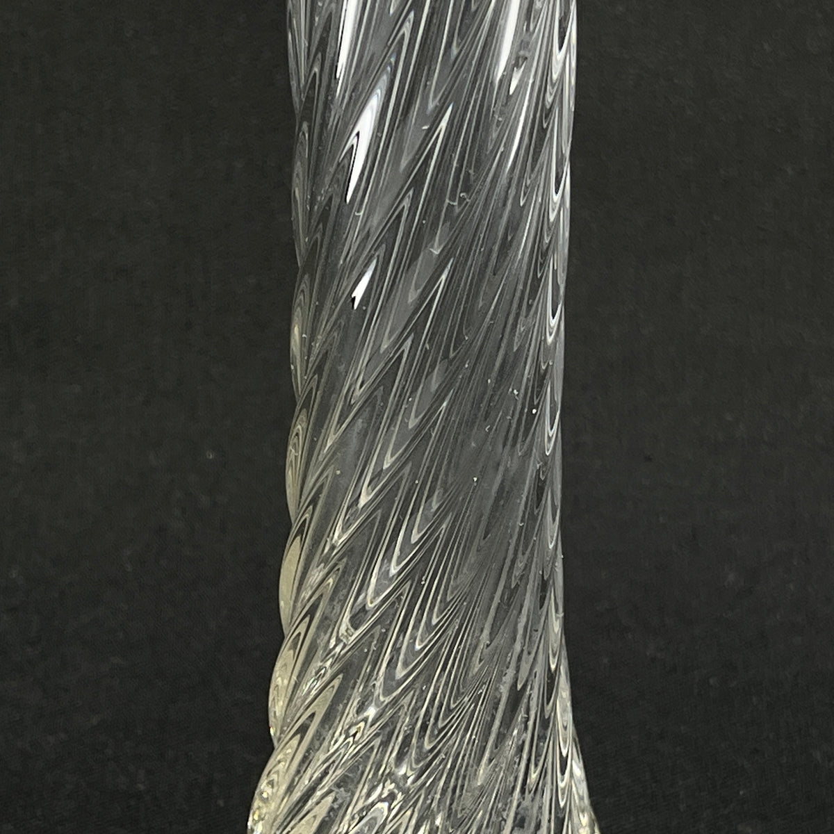 En snoet vase fra 1950'erne, 32 cm.