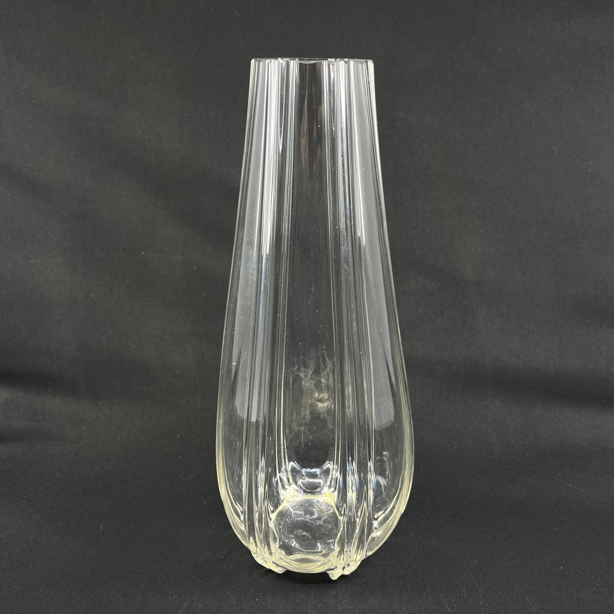 Fin dråbeformet vase fra 1920'erne