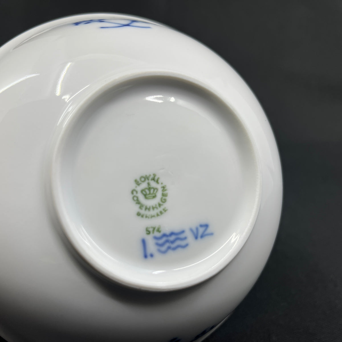 Blue Fluted Plain cereal bowl, 13.5 cm.