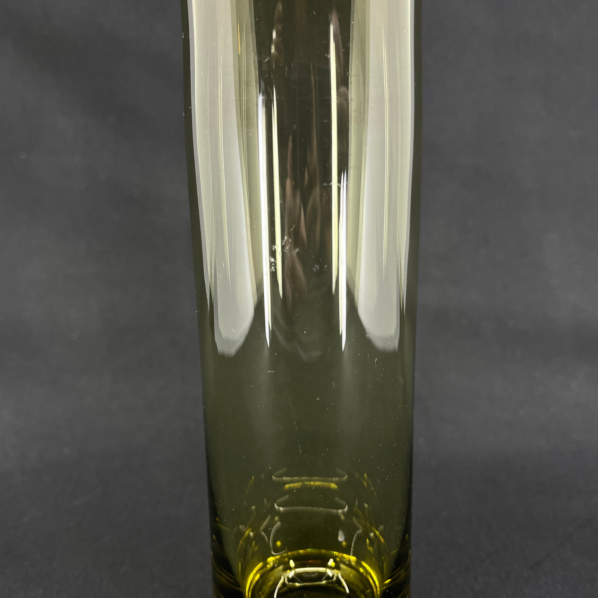 Olive cylinder vase, 23 cm.