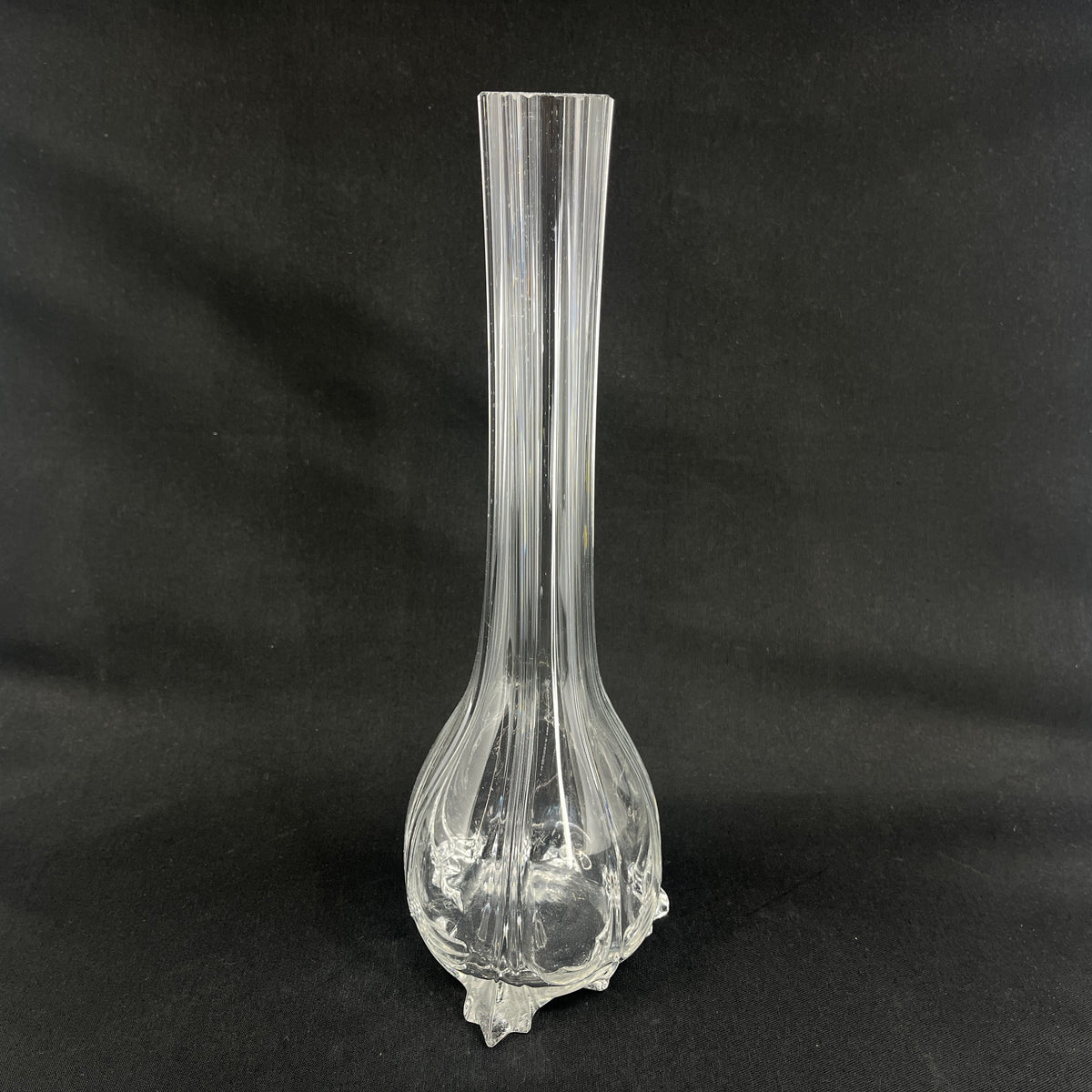 Flot dekoreret kolbevase fra 1920'erne, 30 cm.