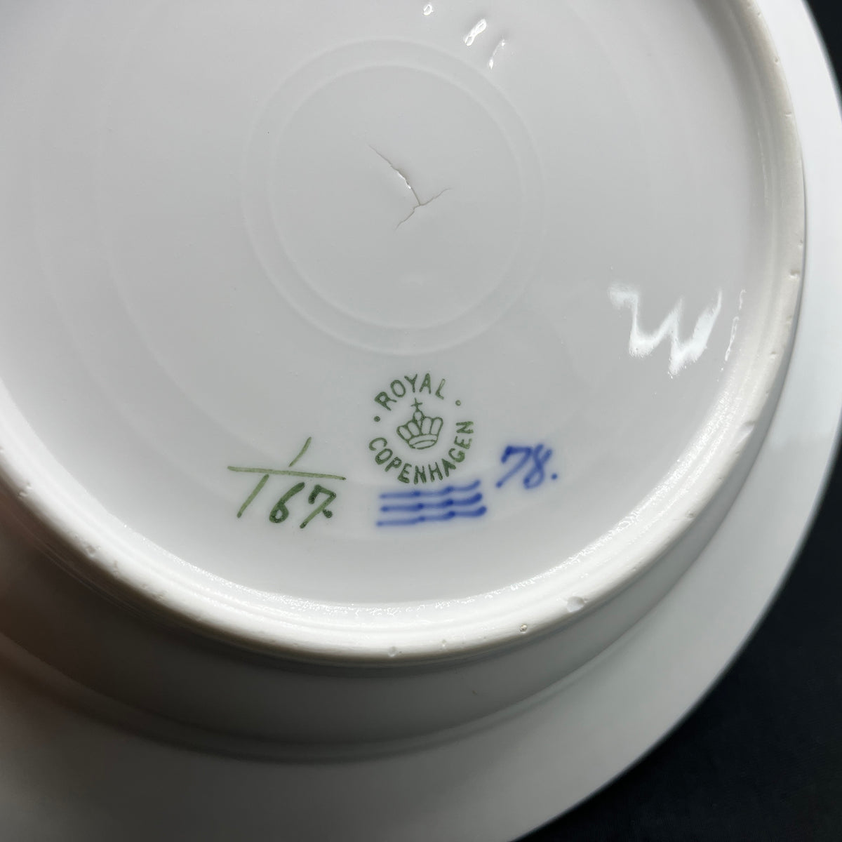 Blue Fluted Plain deep plate, 1/167, 2 assort.