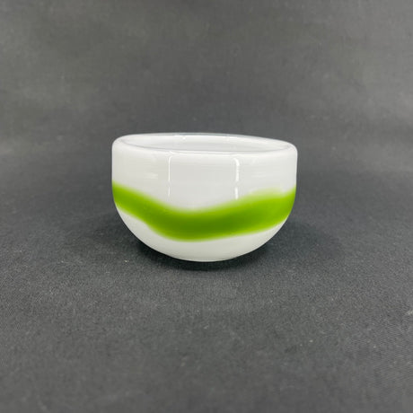Opalhvid Palet skål med grøn stribe, 9x5 cm.