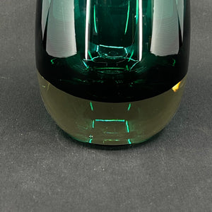 Emerald green vase by Tamara Aladin, 22 cm.