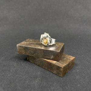 Ring in silver with beige stone pearl