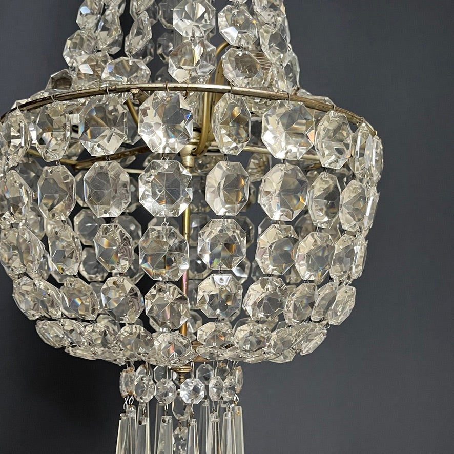 Elegant lysekrone fra 1910'erne