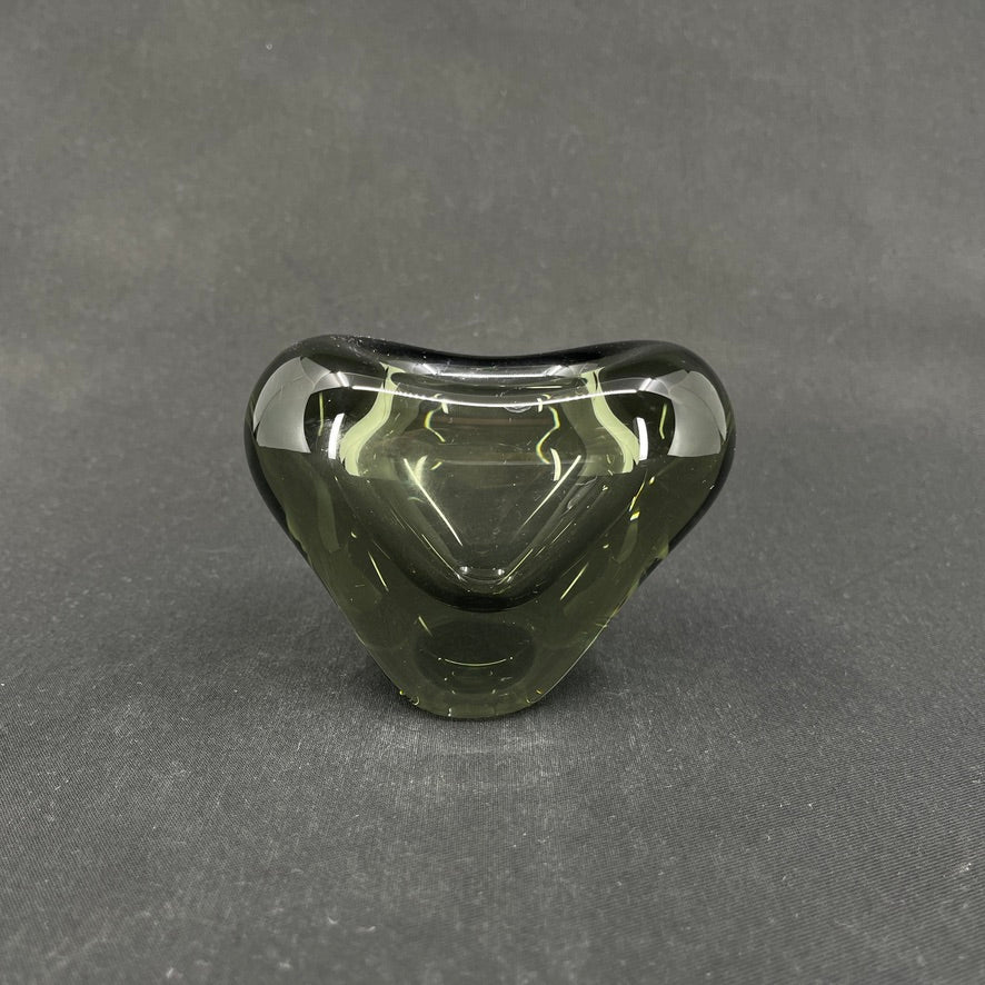 Smoke heart vase from Holmegaard, 8.5x11 cm