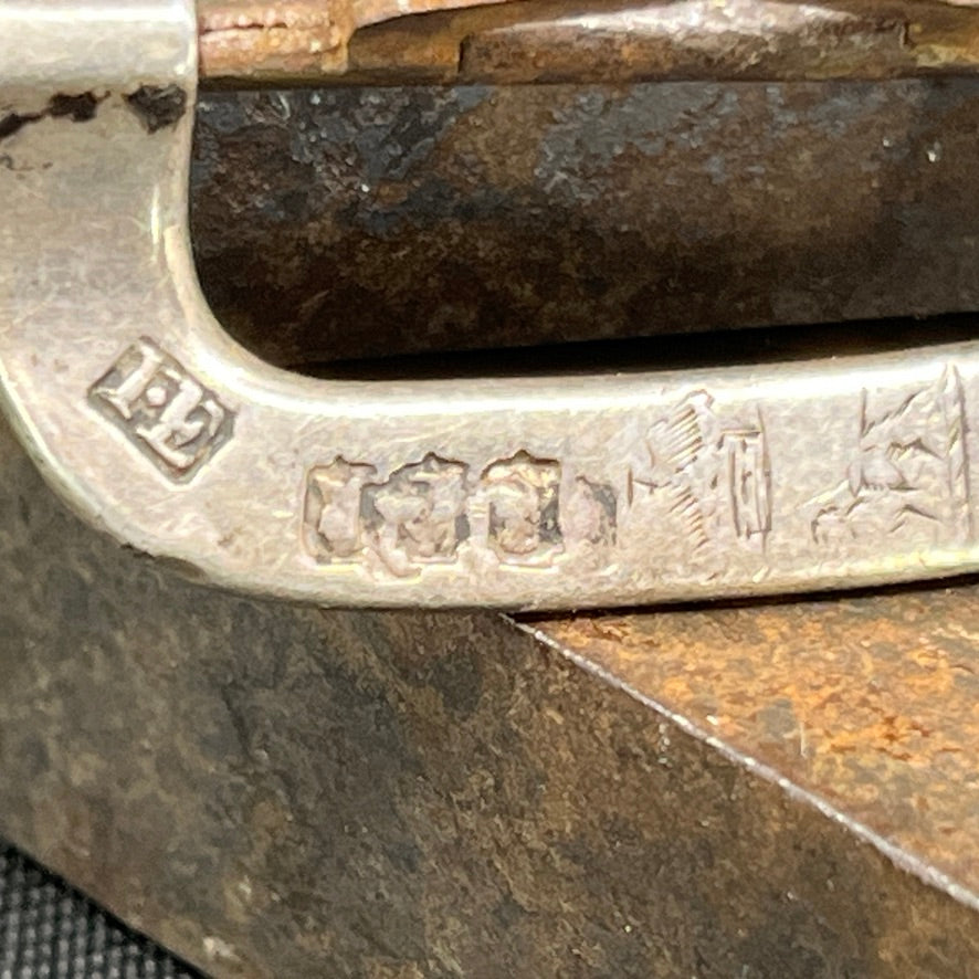 Et par spænder i sølv fra 1700 tallet