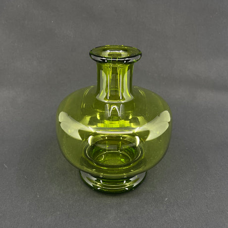 Stor Majgrøn vase fra Holmegaard, 17,5 cm.