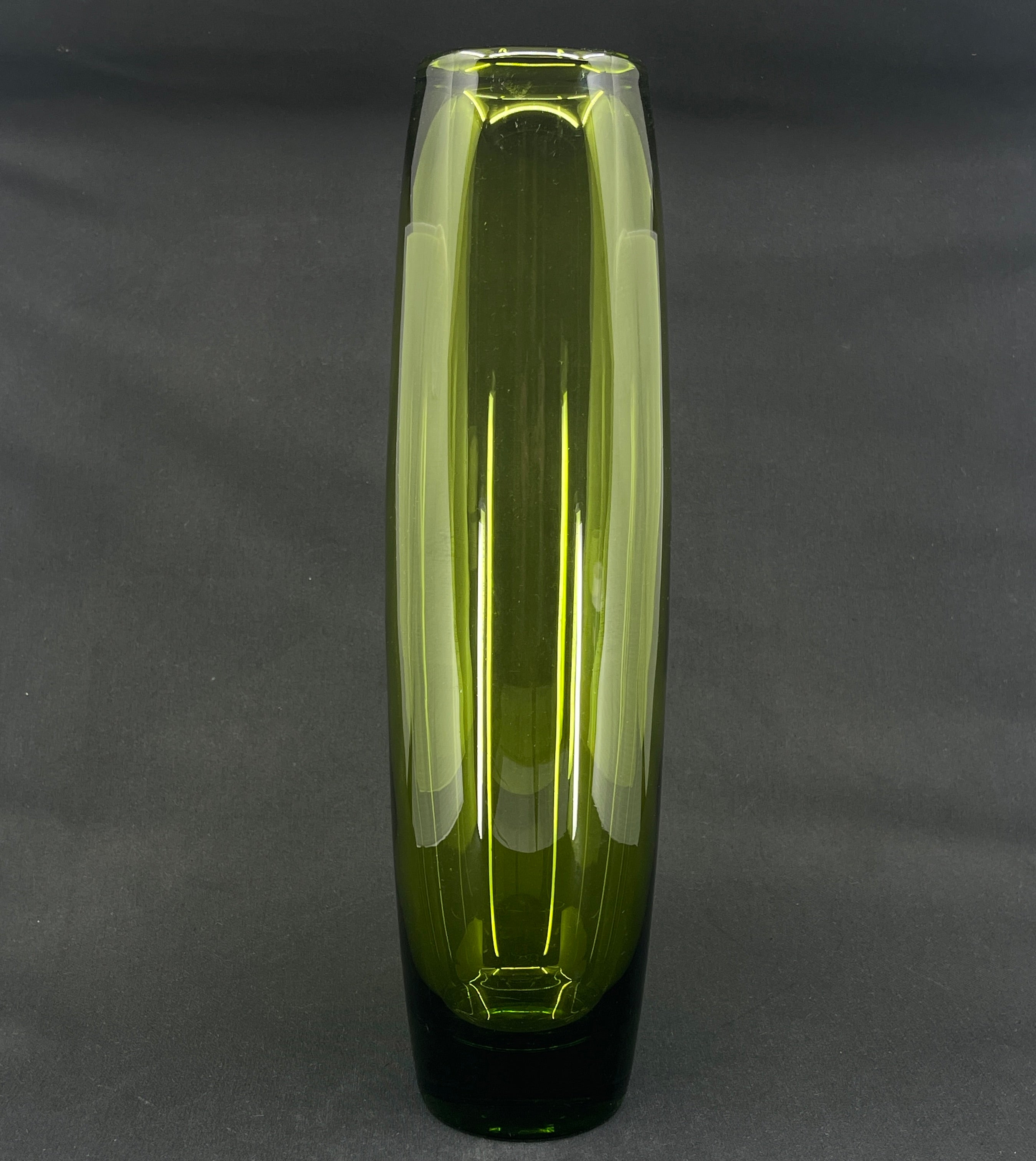 Large May green torpedo vase, 38 cm.