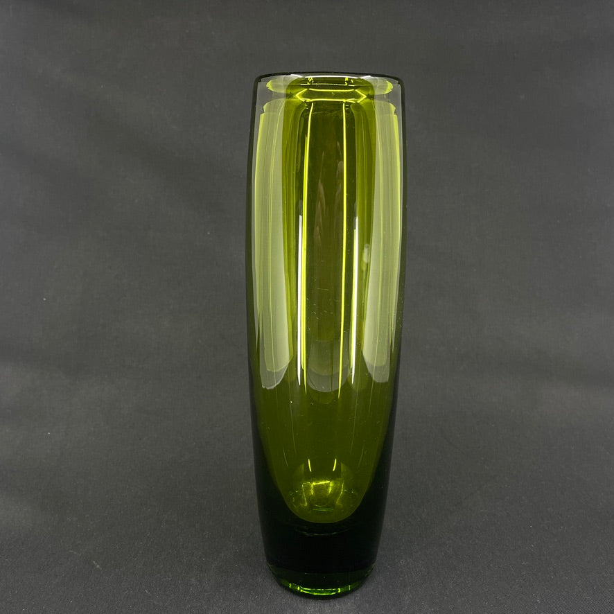 May green torpedo vase, 28.5 cm.
