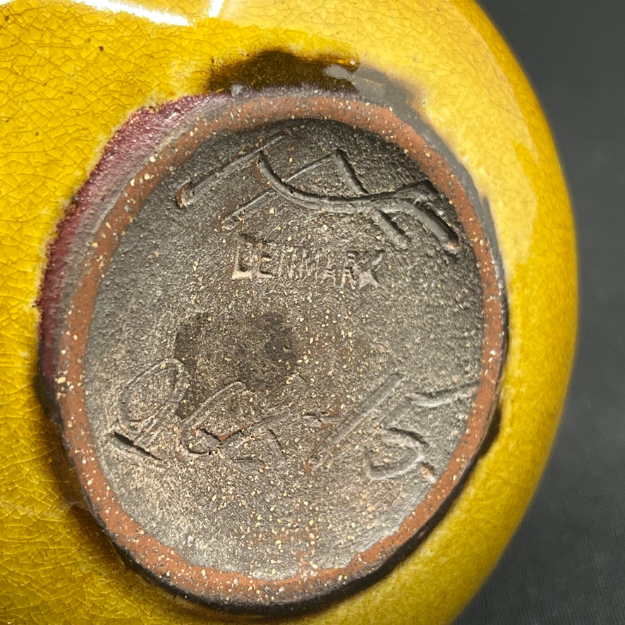Moderne smalhalset vase fra Kähler