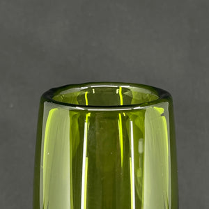 Majgrøn torpedo vase, 22 cm.