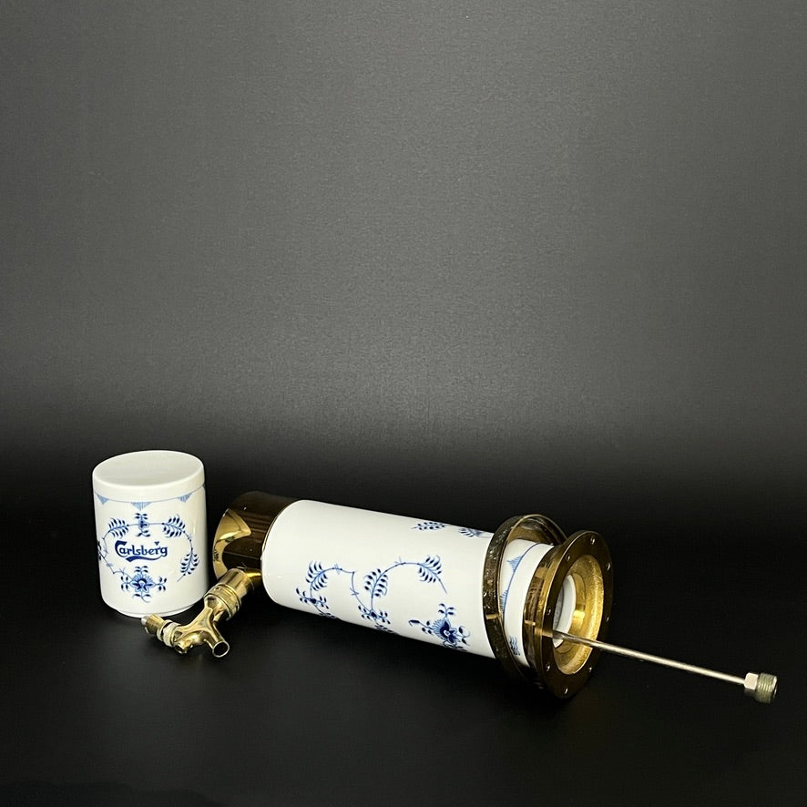 Rare Blue Fluted draft beer dispenser – Carlsberg