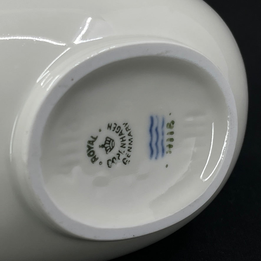 Blanc de Chine vase fra Royal Copenhagen - Pan og Syrinx