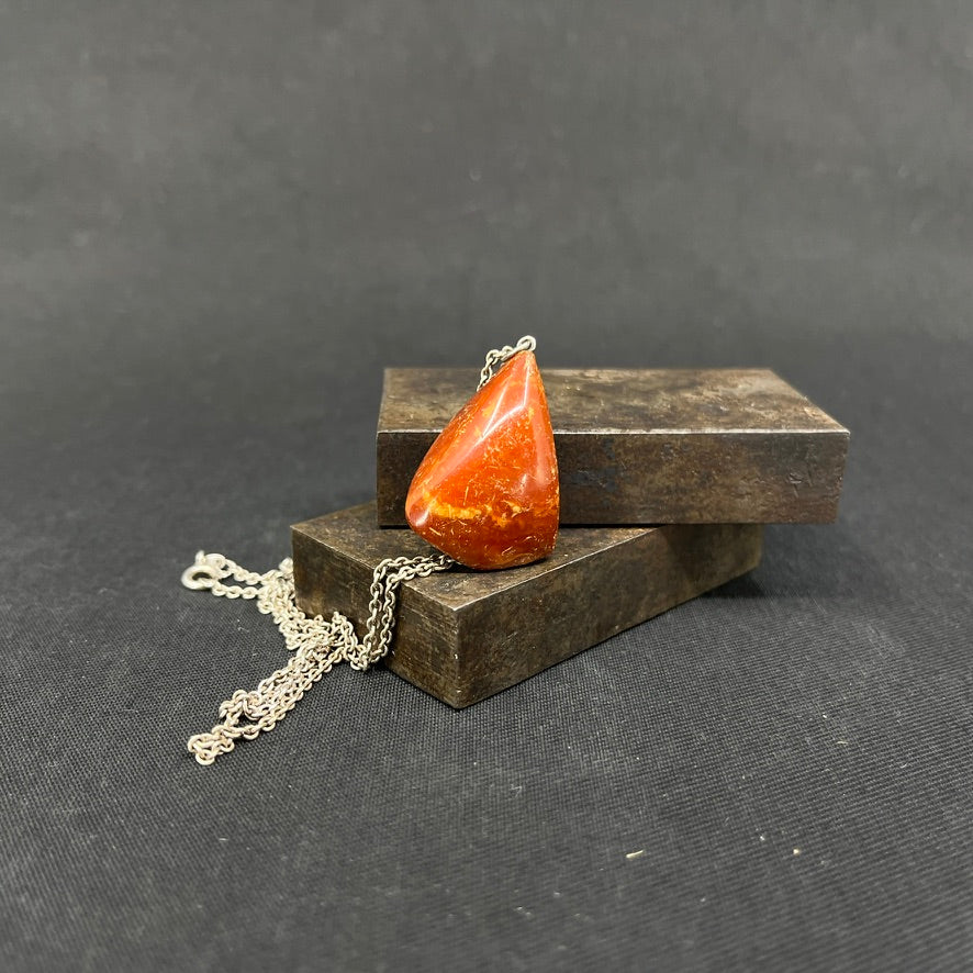 Necklace with amber pendant
